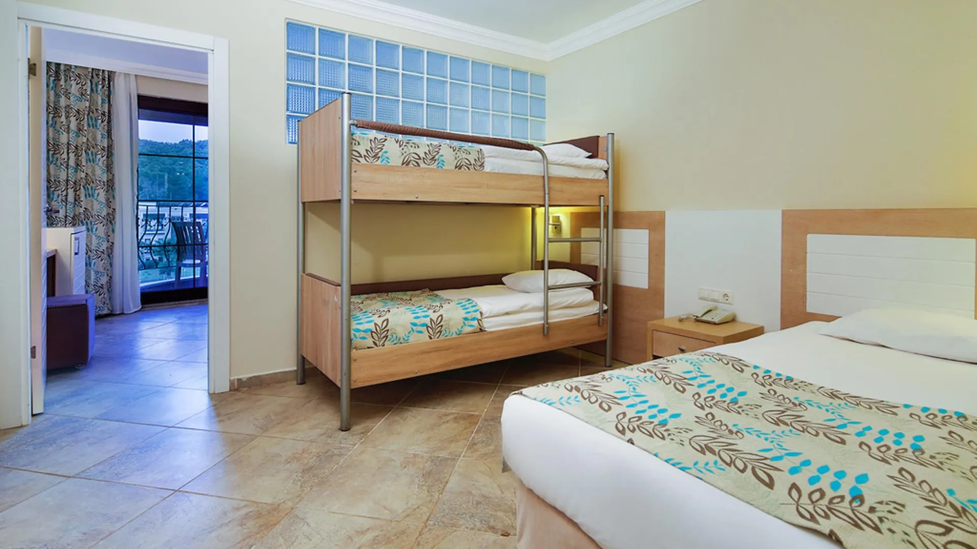*****  Green Bay Resort & Spa Guvercinlik  Turkey